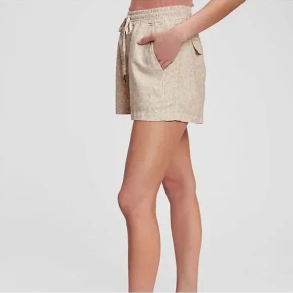 GAP Khakis‎  Shorts Size Medium Tan Cream Leopard Print Linen Cotton Blend Flowy - Picture 5 of 12
